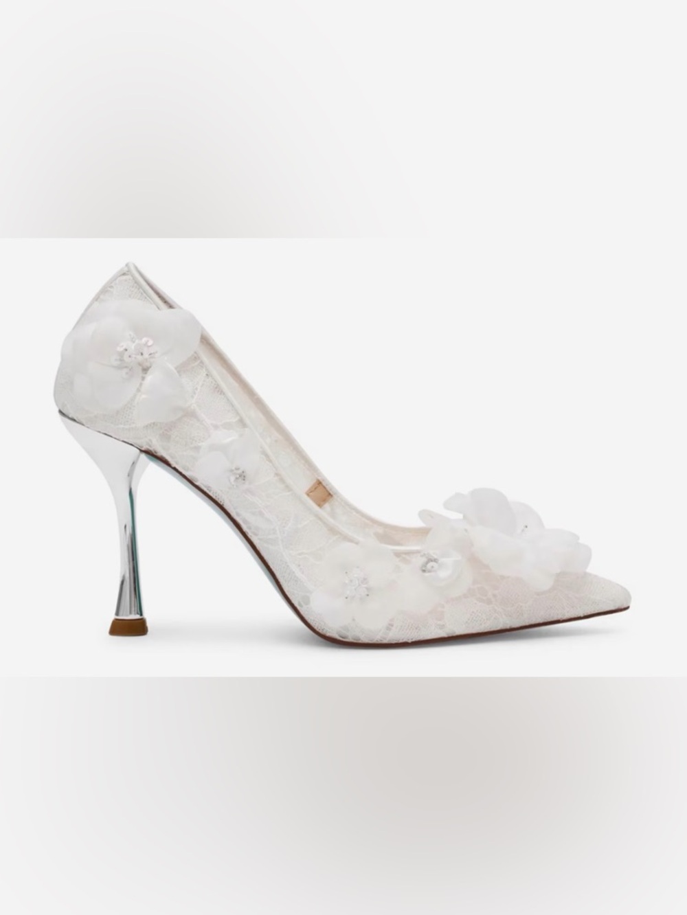 Betsey Johnson White Lace Floral Appliqué Pointed Stiletto Heels - Picture 4 of 16